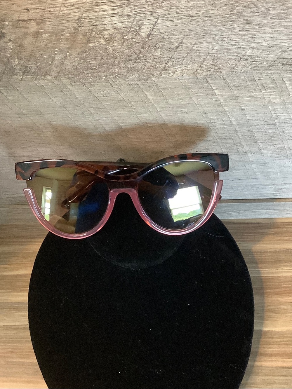 Jessica Simpson Stylish Pink Tortoise Cat-Eye Sunglasses
